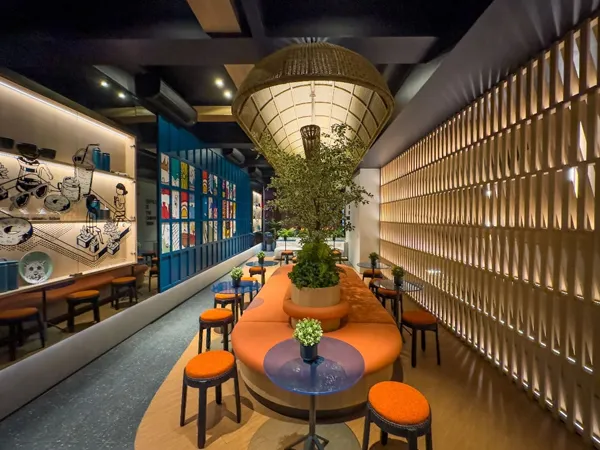 Crystal Boulevard Interior Commercial 10